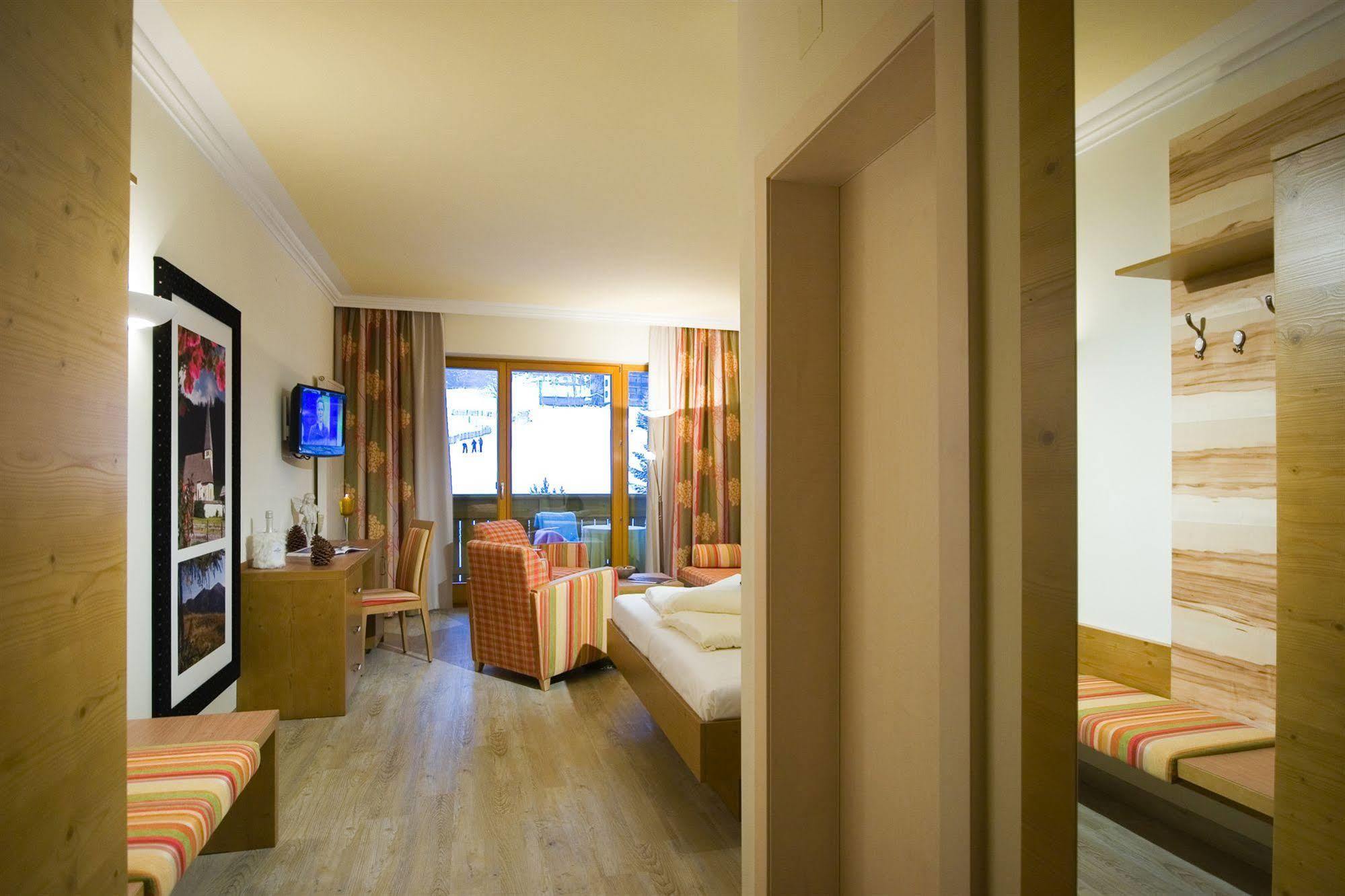 Family & Sporthotel Kaerntnerhof Bad Kleinkirchheim Dış mekan fotoğraf