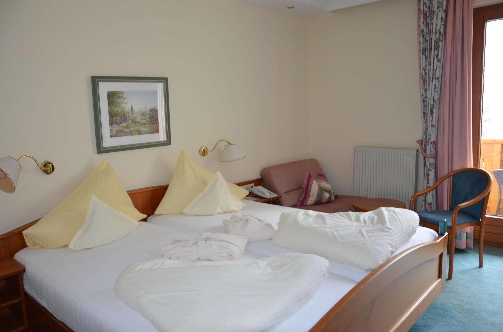 Family & Sporthotel Kaerntnerhof Bad Kleinkirchheim Dış mekan fotoğraf